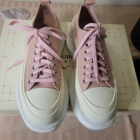 Alexander McQueen Pink Chunky Heel Canvas Sneakers - Picture 3 of 6
